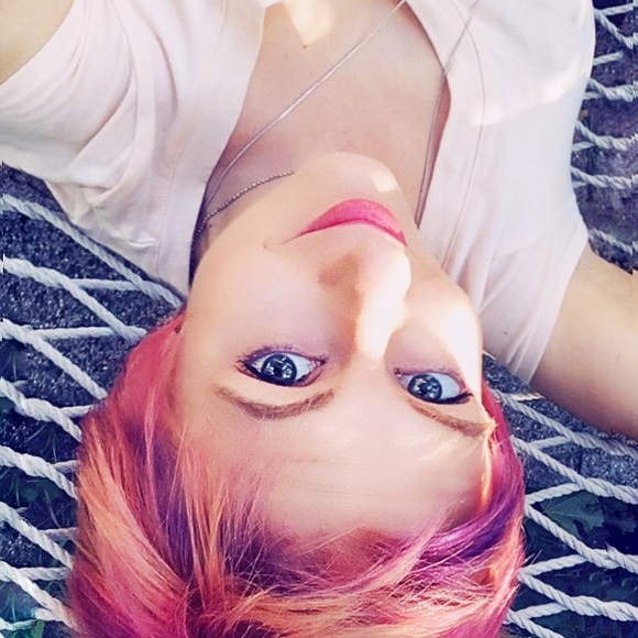 Meet your Posher: Krystaline Faithe 💖💫 - Picture 11 of 16